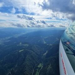 Flugwegposition um 13:44:56: Aufgenommen in der Nähe von Veitsch, St. Barbara im Mürztal, Österreich in 1749 Meter